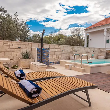 Villa V4 Vodice